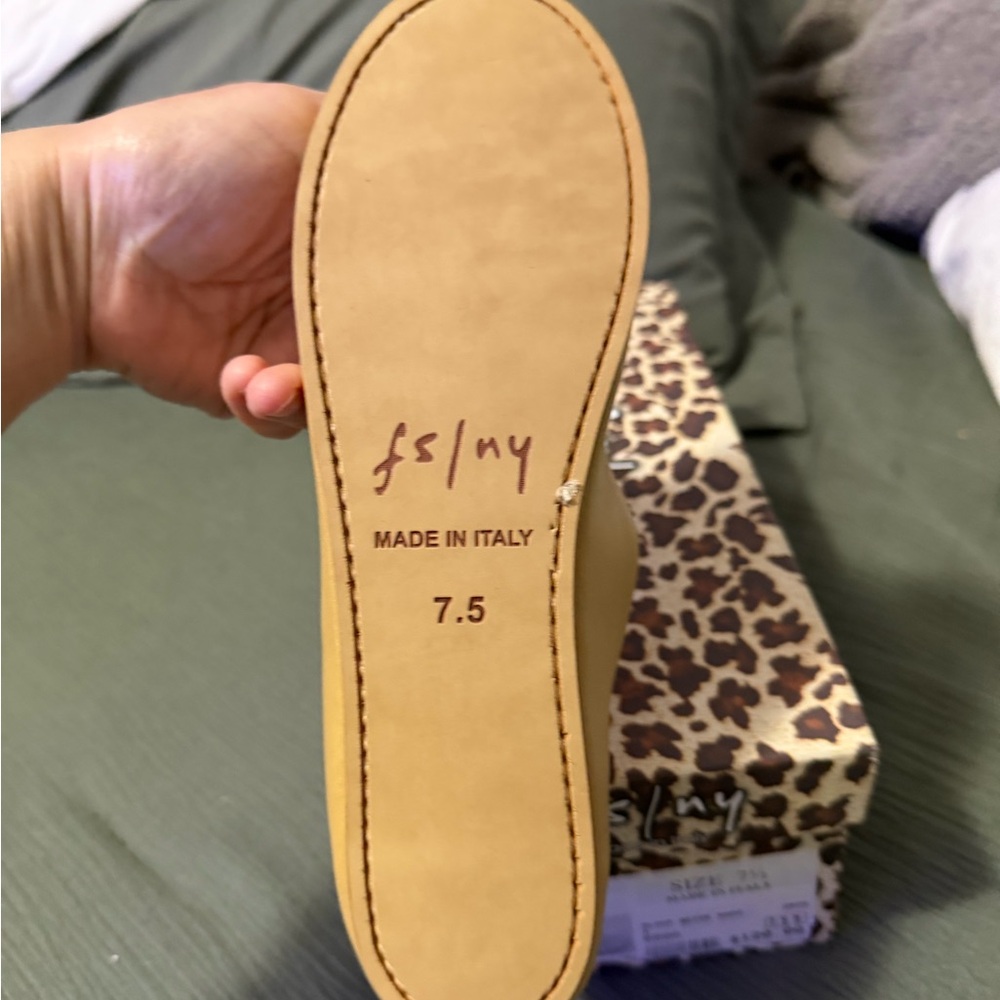 French Sole Sloop Beige Nude/Tan Leather Ballet Flat 7.5 - Picture 3 of 3